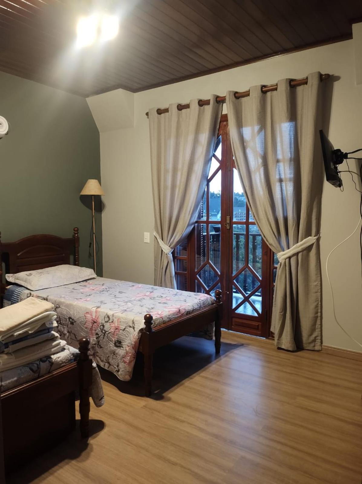 Castelo Nas Montanhas 公寓式飯店
